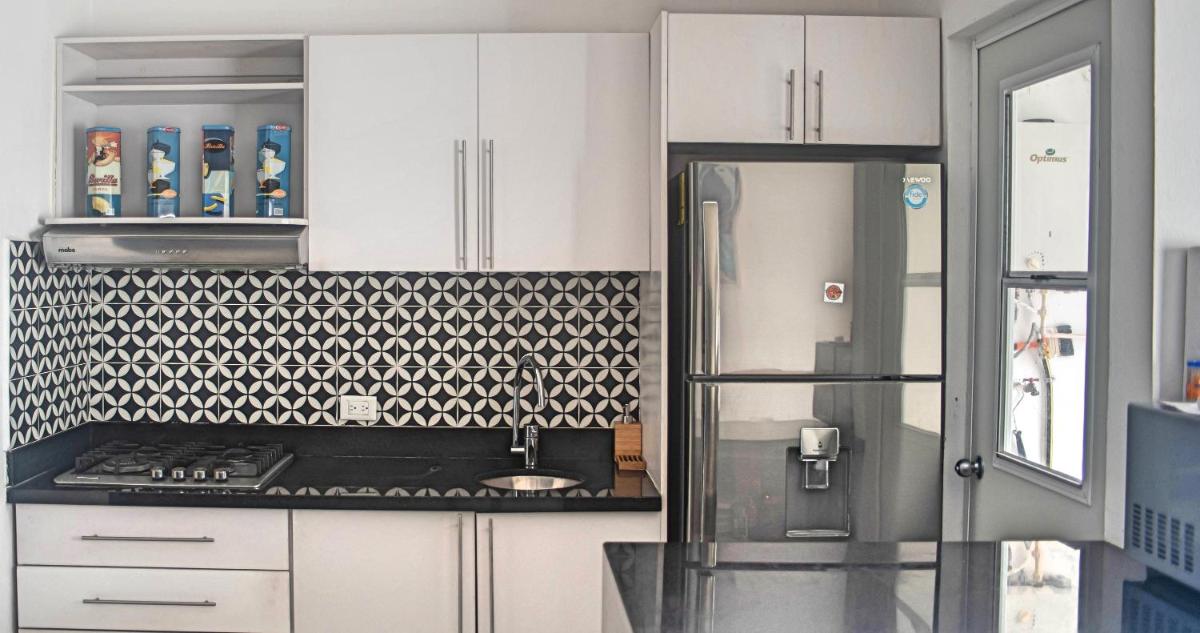 Suitetrails - Stunning beach holidays house with 24h security