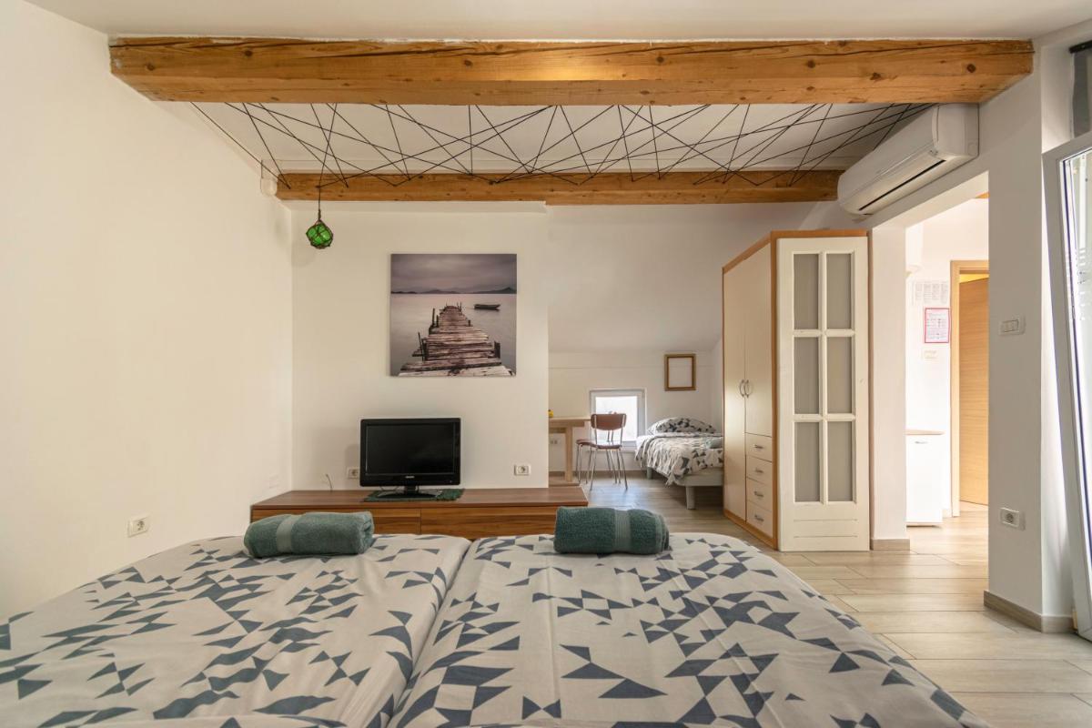 Hangar Apartments - Housity