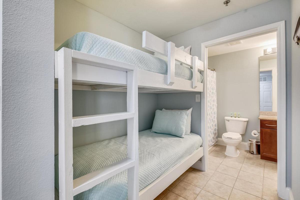 Laketown Wharf Resort #133 by Book That Condo - Housity