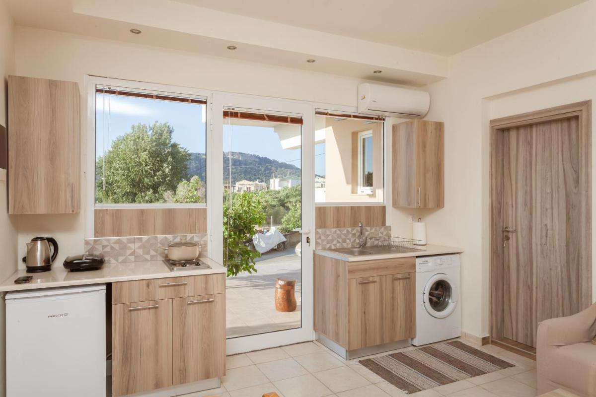 Artemis Fani Apartments - Housity
