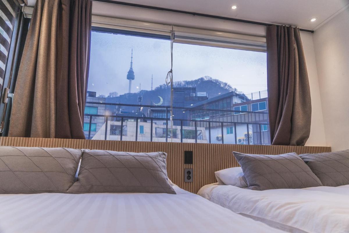 Myeongdong Artmonstay - Housity