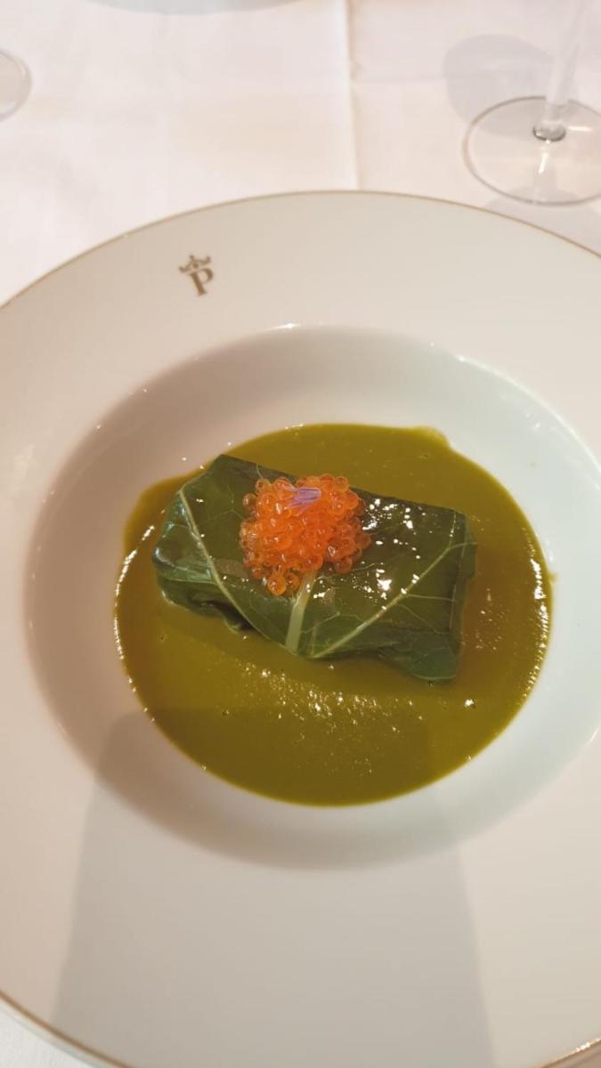 Comida en o cerca de este hotel
