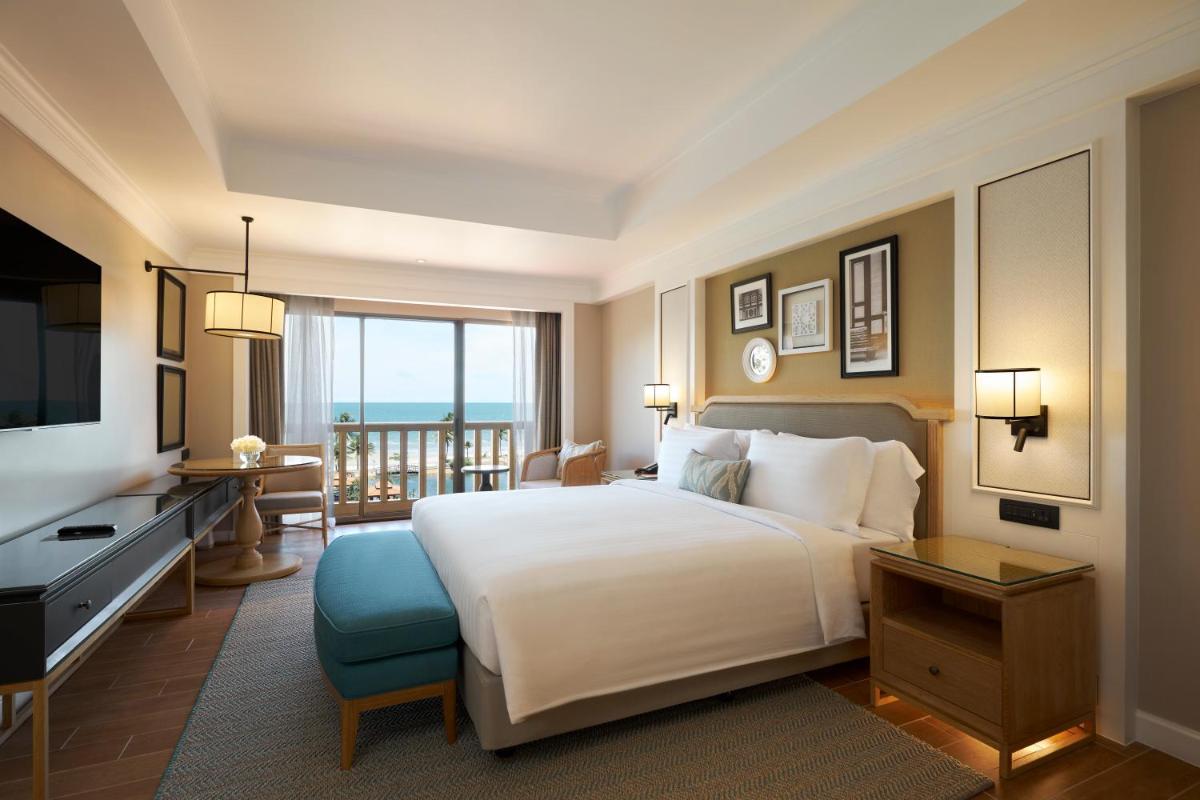 Dusit Thani Hua Hin - Housity