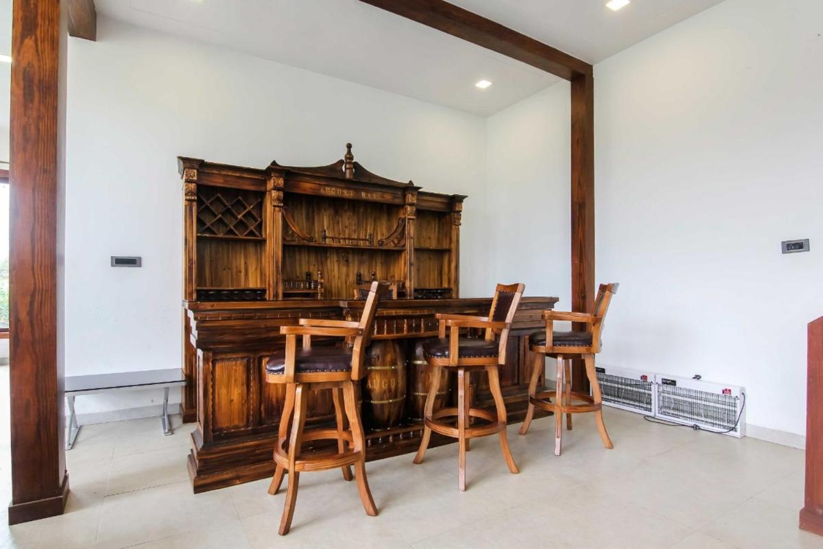 Beautiful NEO Villa Mahagoan 4Bhk - Housity