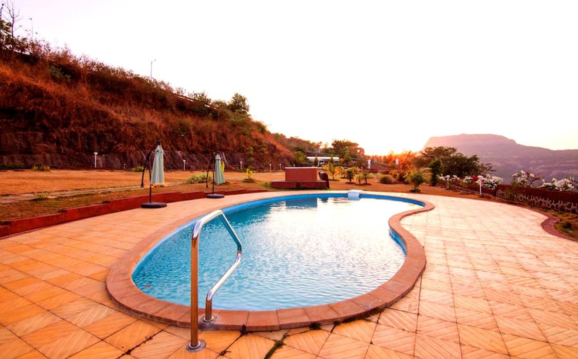 Beautiful NEO Villa Mahagoan 4Bhk - Housity