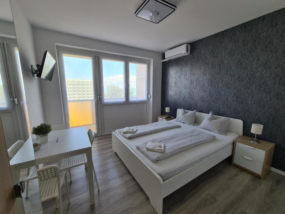 Surman Apartmanok - Housity