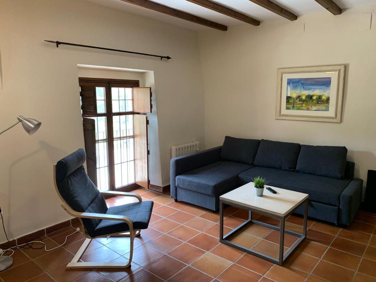 Castillo con piscina en plena Sierra Calderona - Housity