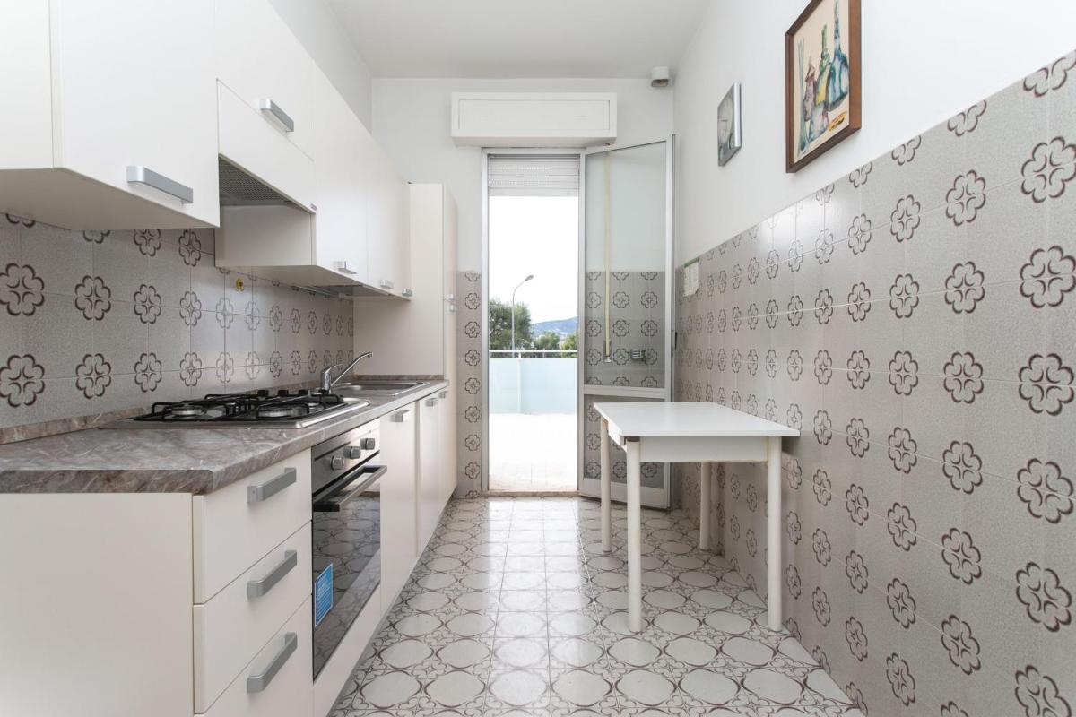 M146 - Marcelli, bilocale fronte mare con ampio terrazzo - Housity