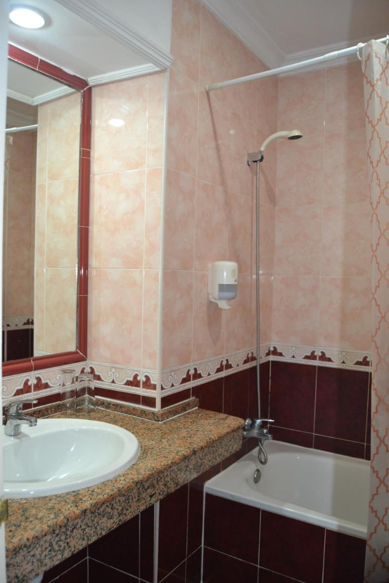 Hotel Miramar - Housity