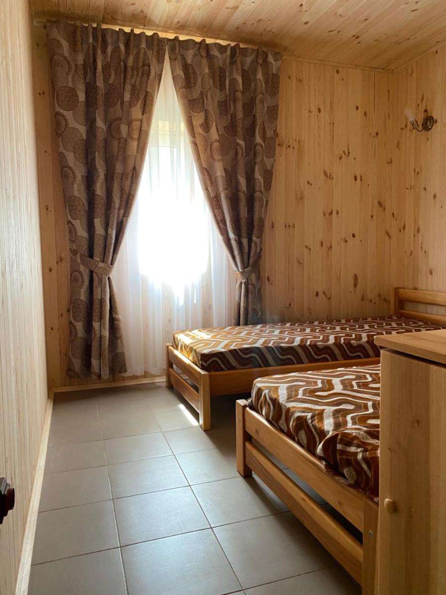 Хутір «Яблучне» - Housity
