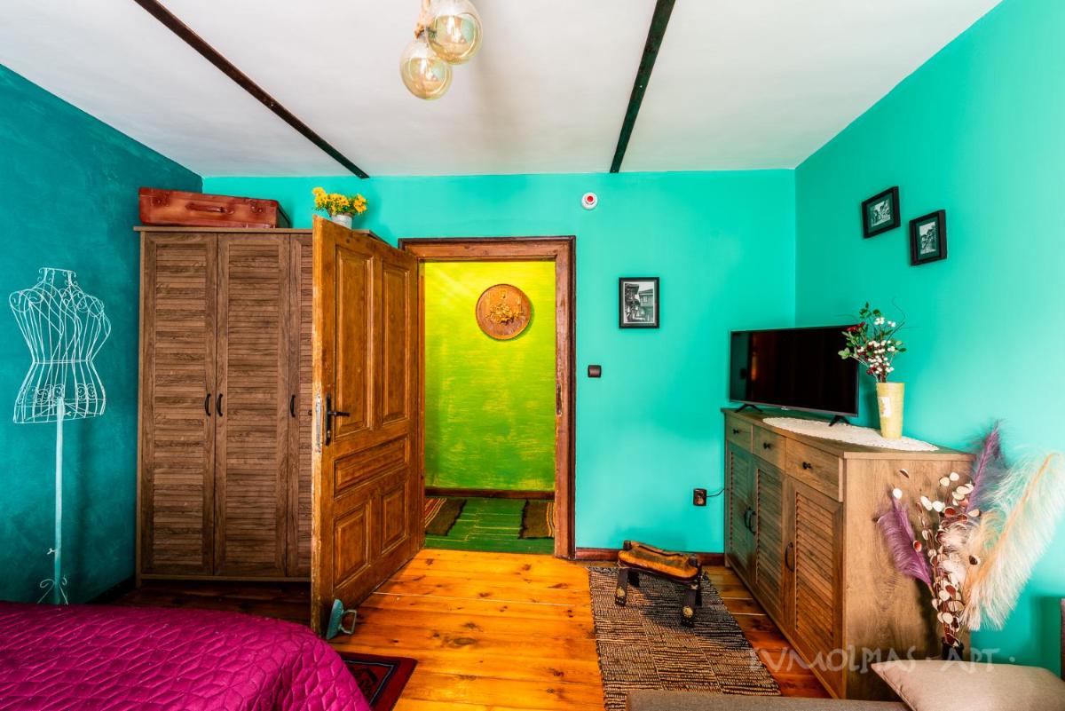 Suitetrails - Art apartment EVMOLPIAS near Roman stadium