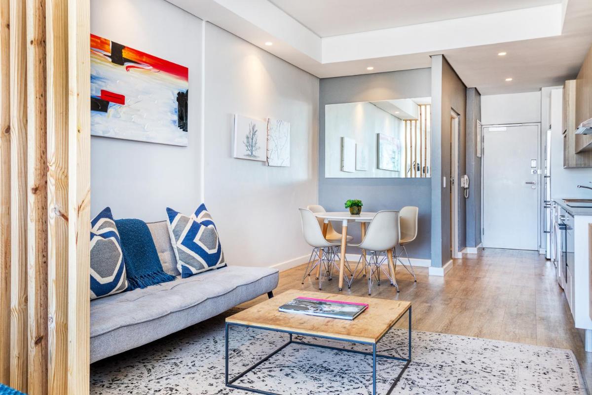 Backup-Powered Urban Sanctuary near Table Mountain - Housity