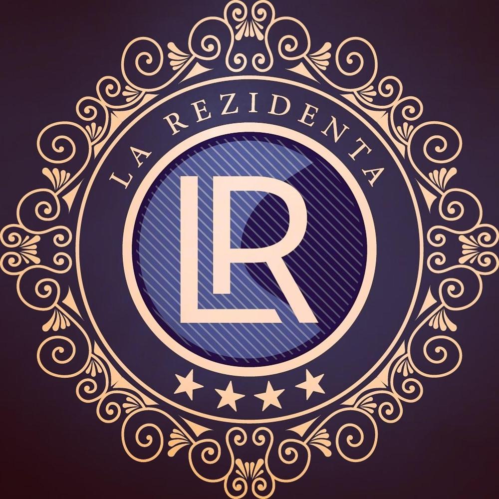 La Rezidenta - Housity