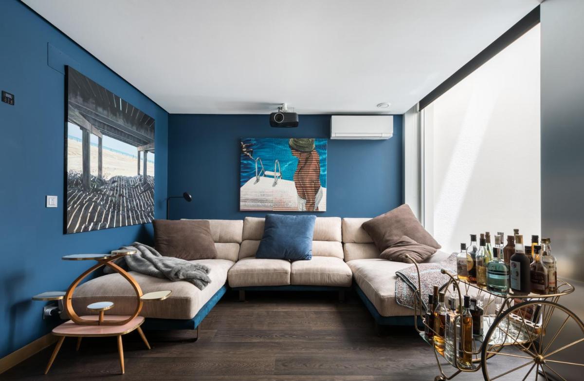 Green Living in Style - An Exclusive Designer Home near Galiana Golf - Housity