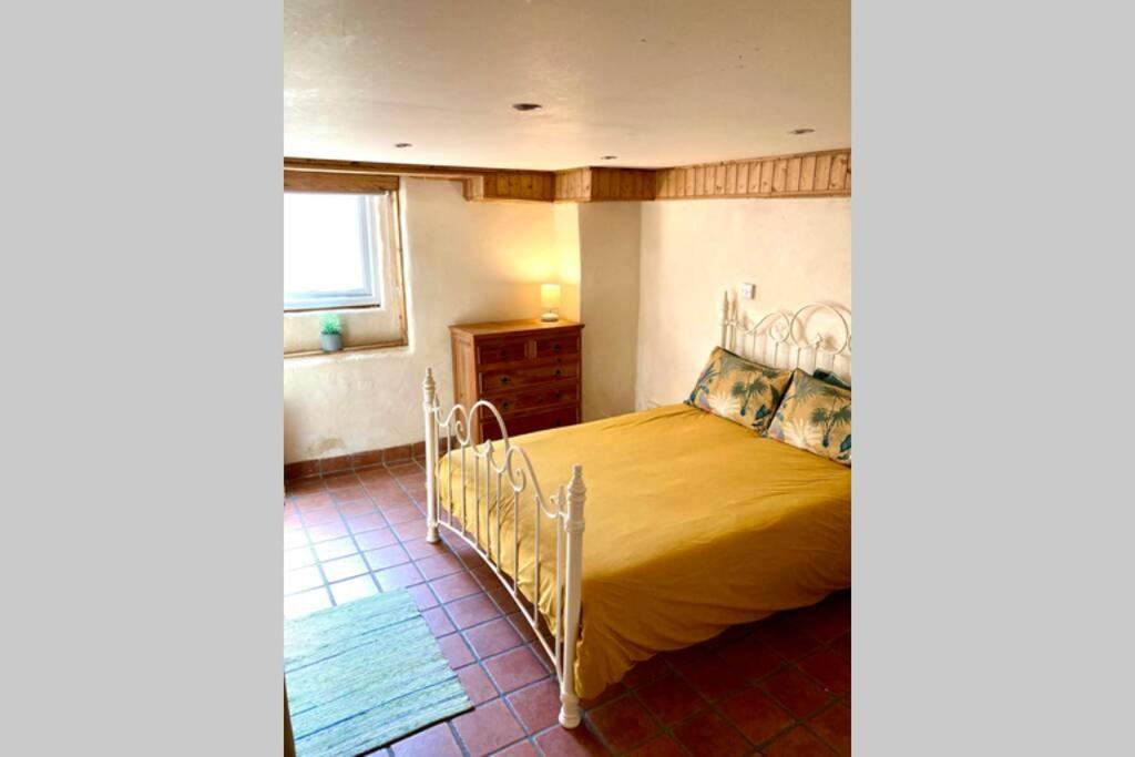 The Cave at Pure Shores Retreats - Housity