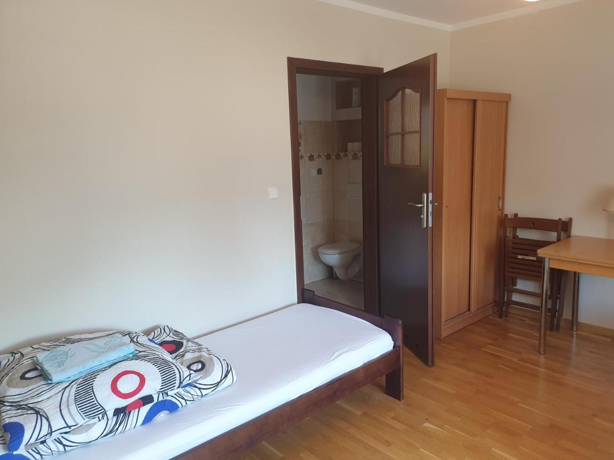 POKOJE U MIKOŁAJA - Housity