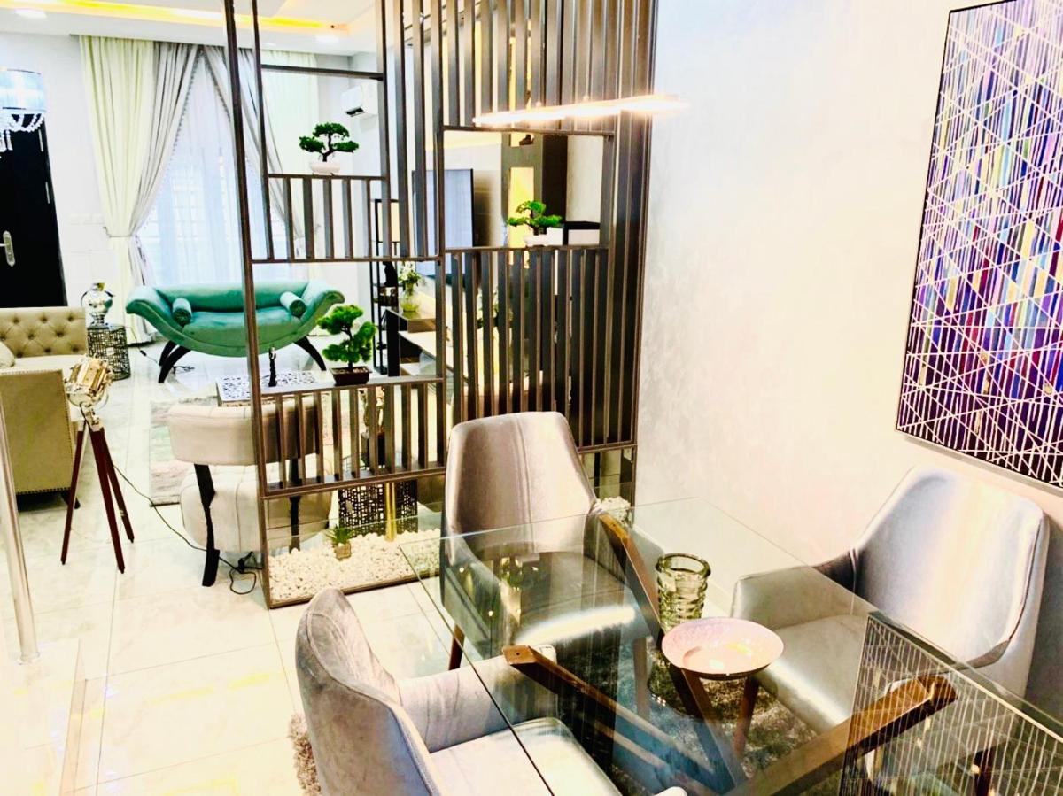 Suitetrails - Shortlethomes Tiara's Short let Apartment in Lekki Phase 1