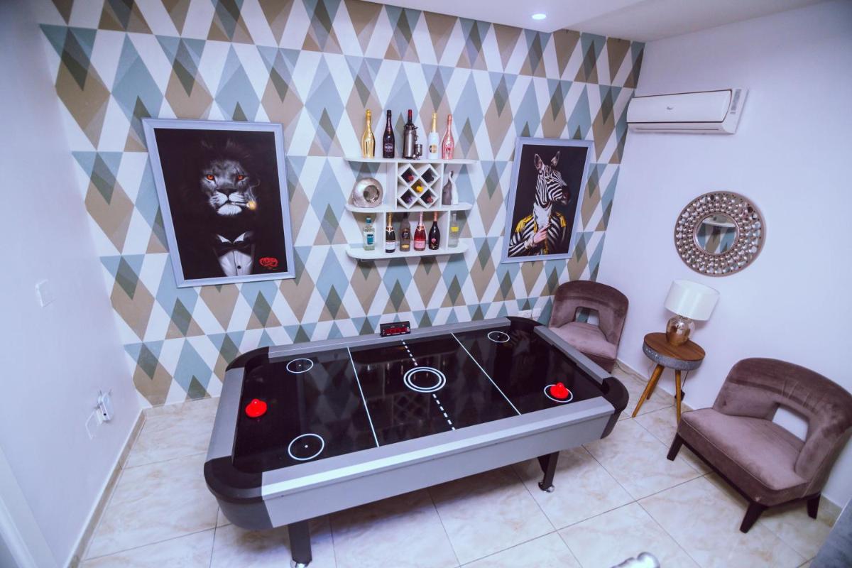 Suitetrails - Shortlethomes Tiara's Short let Apartment in Lekki Phase 1