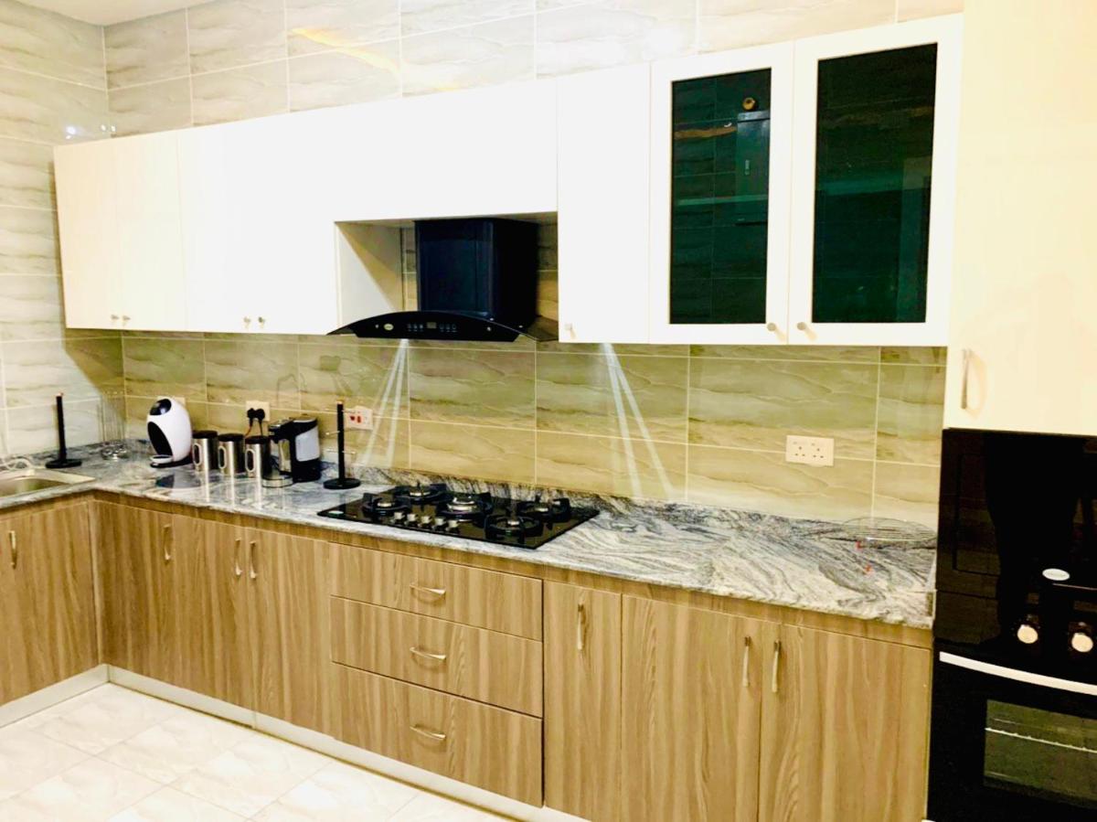 Shortlethomes Tiara's Short let Apartment in Lekki Phase 1 - Housity