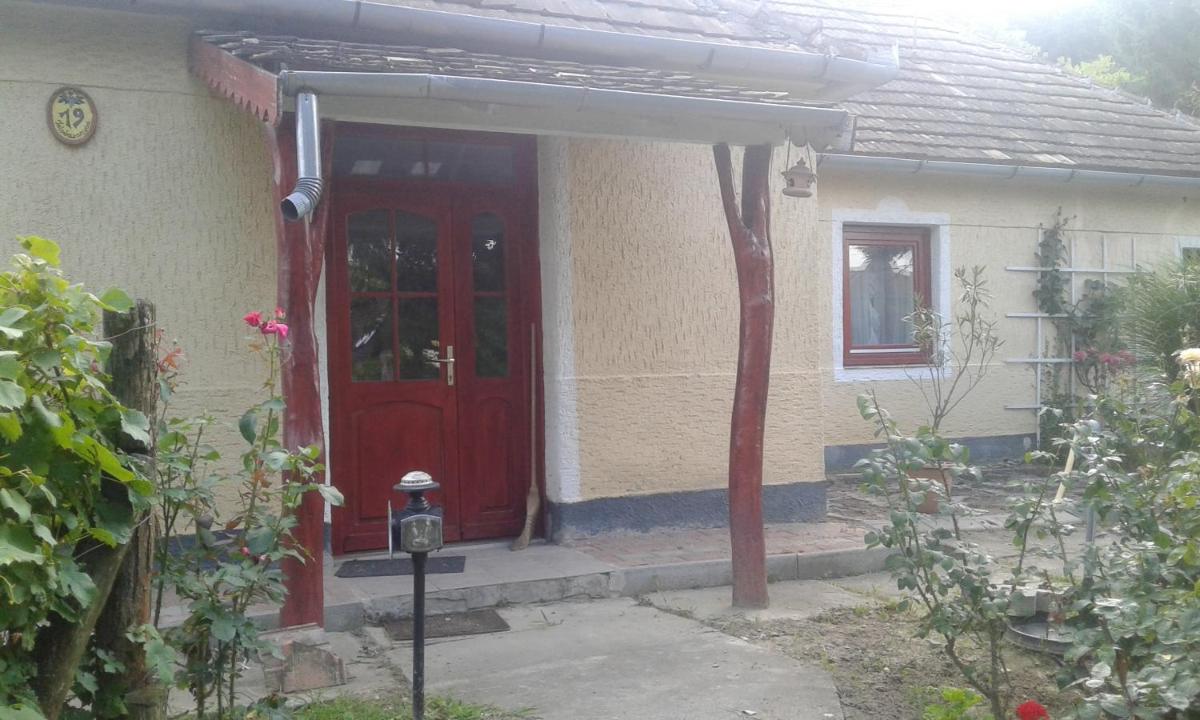 Aranyodi Pihenő - Housity
