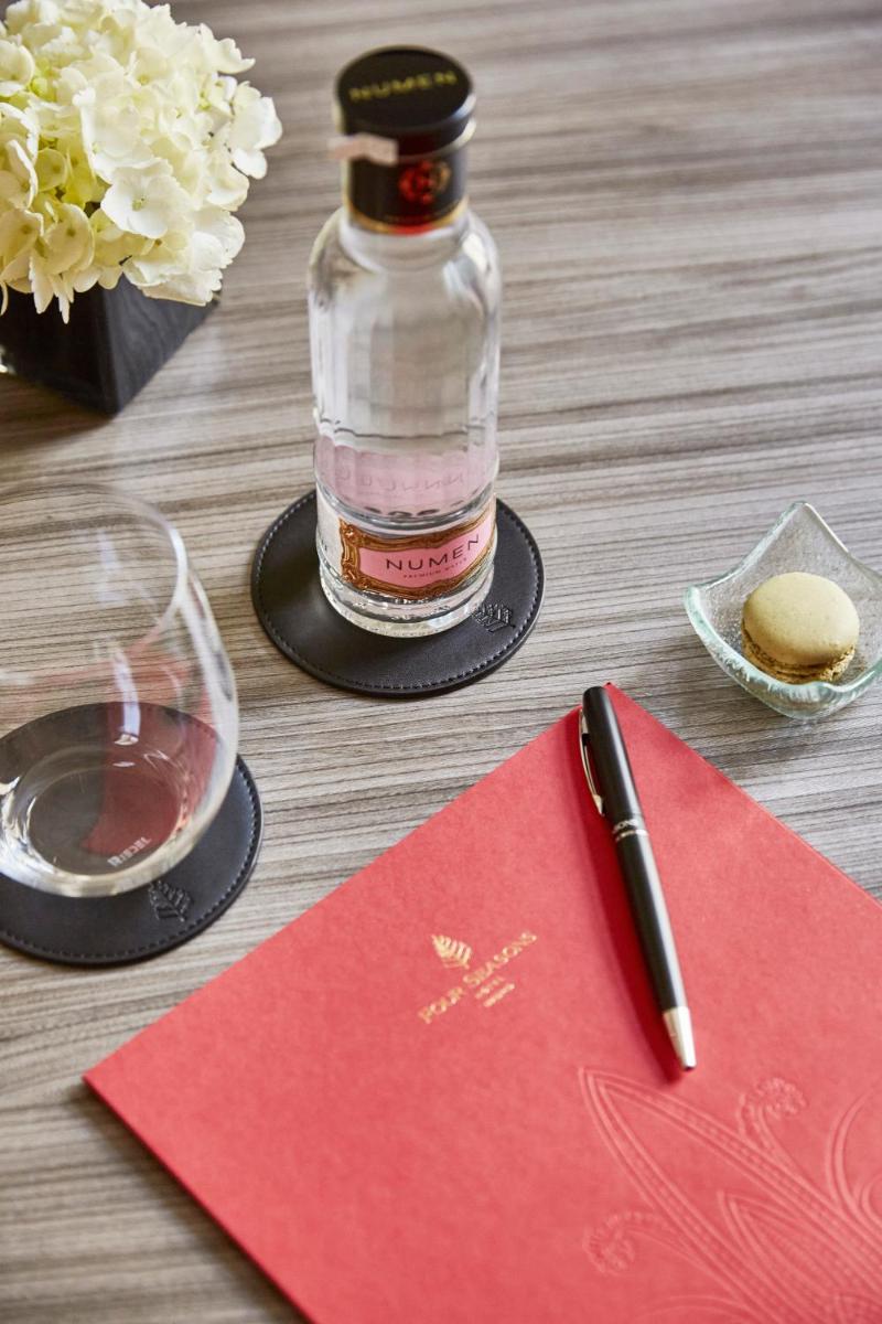 Bebidas en Four Seasons Hotel Madrid