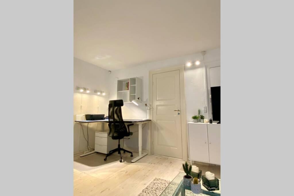 Luxury 'Kings Garden' City-Flat In Center Of Town - Housity