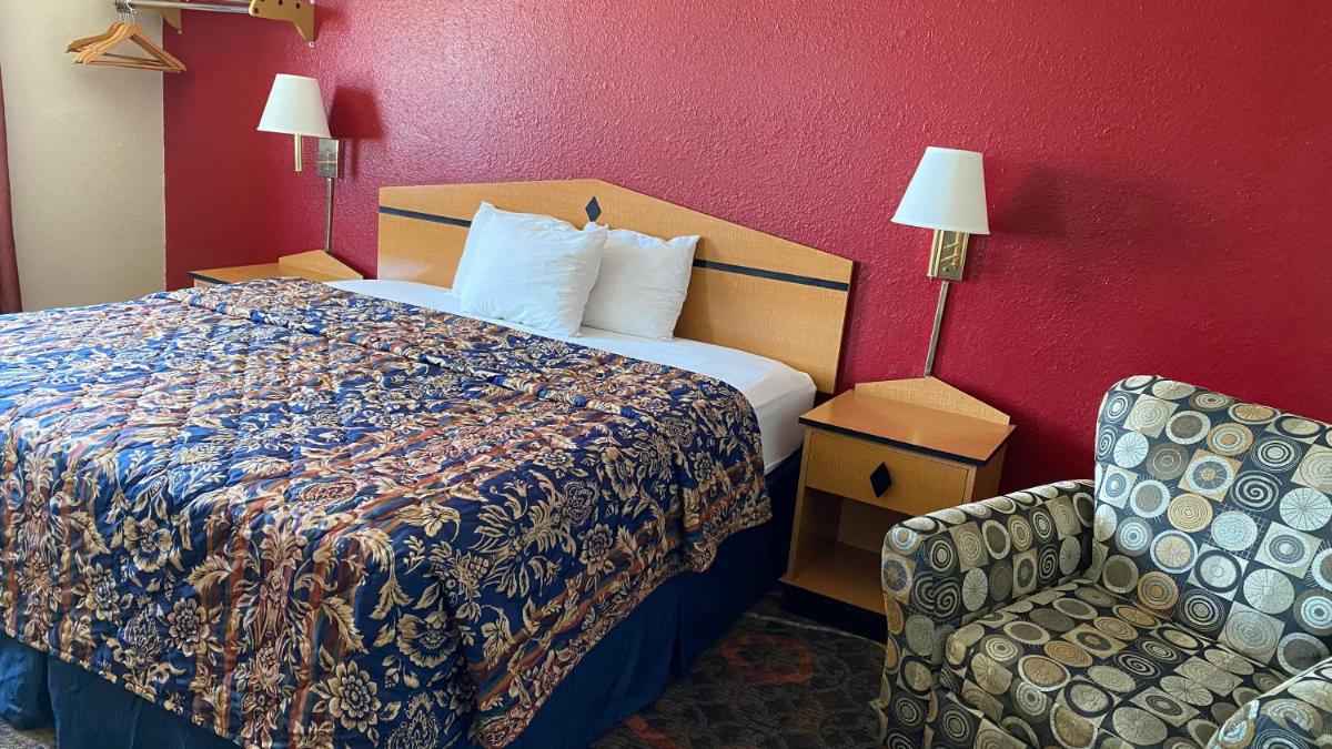 Newton Inn - Housity