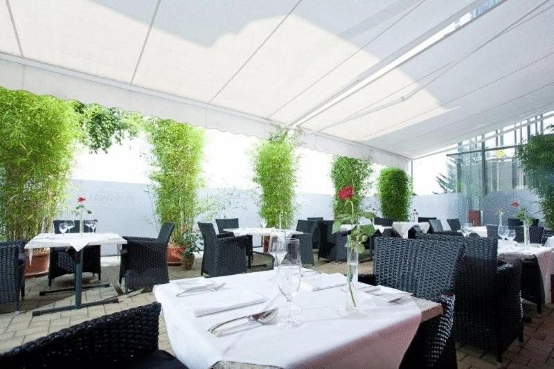Hotel Restaurant Pusswald - Housity