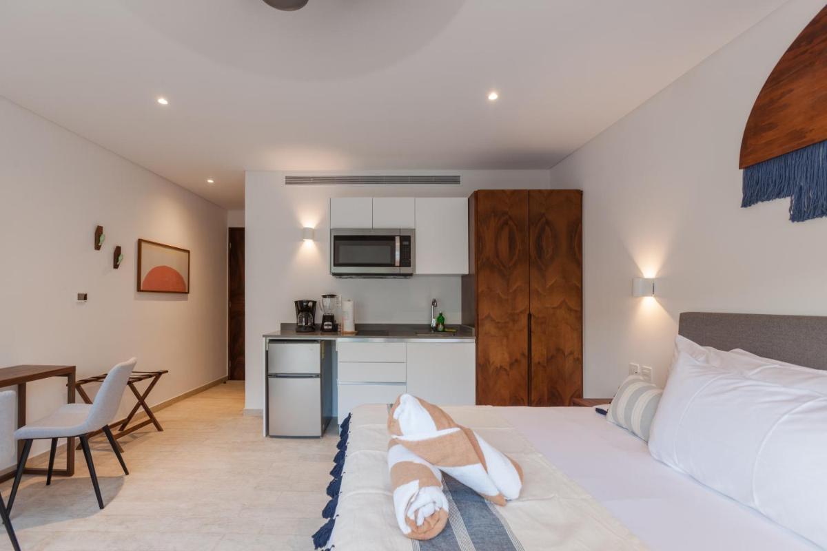Estudio Tranquilo en La Veleta con Jardín, Alberca, Gimnasio y Cerca del Centro de Tulum A111 - Housity