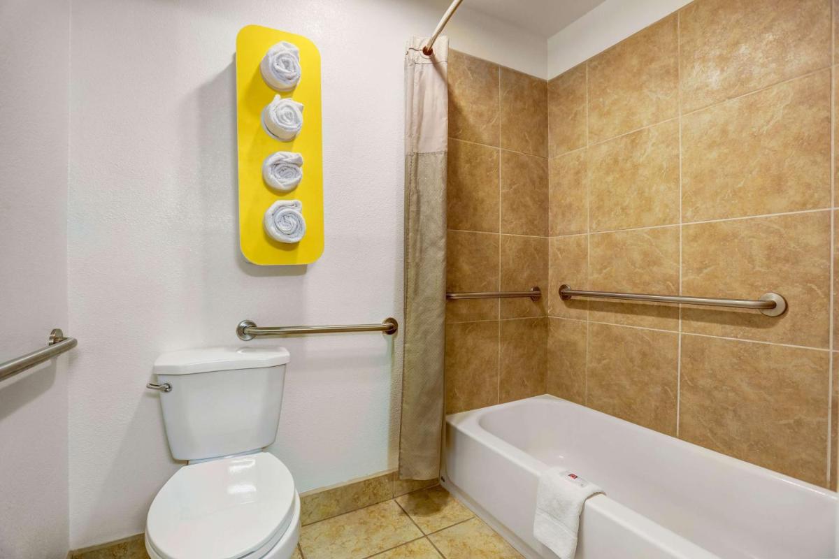 Motel 6-Espanola, NM - Housity