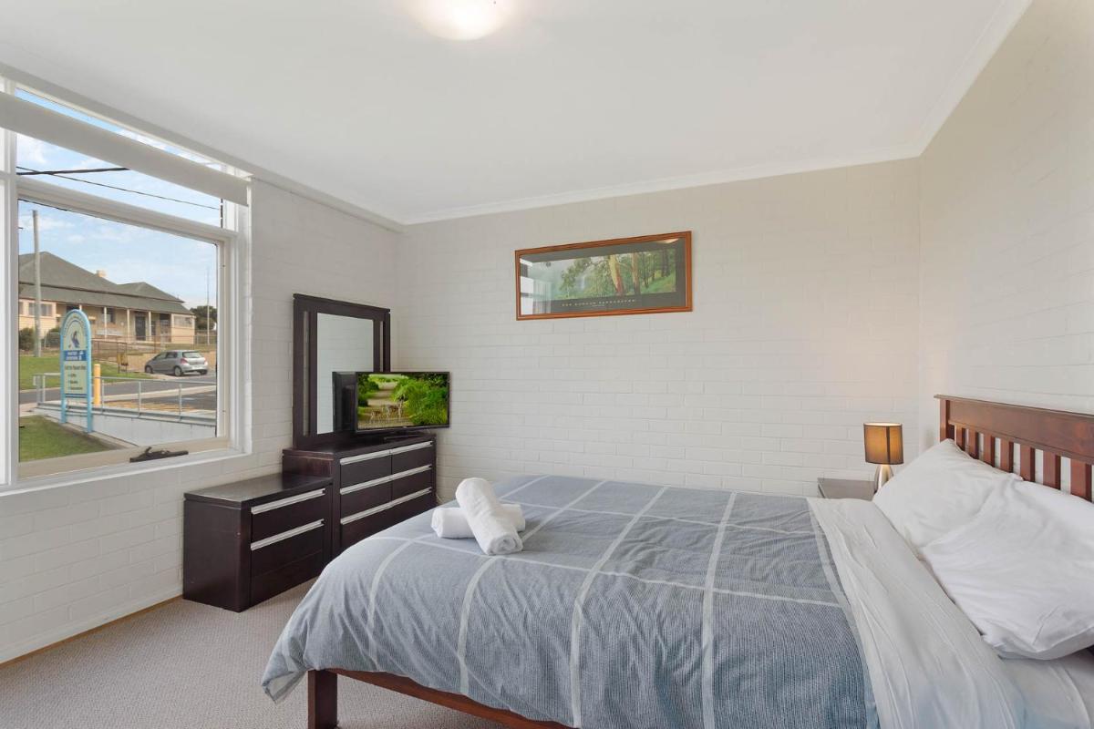 Whalevue - Unit 2 - Housity