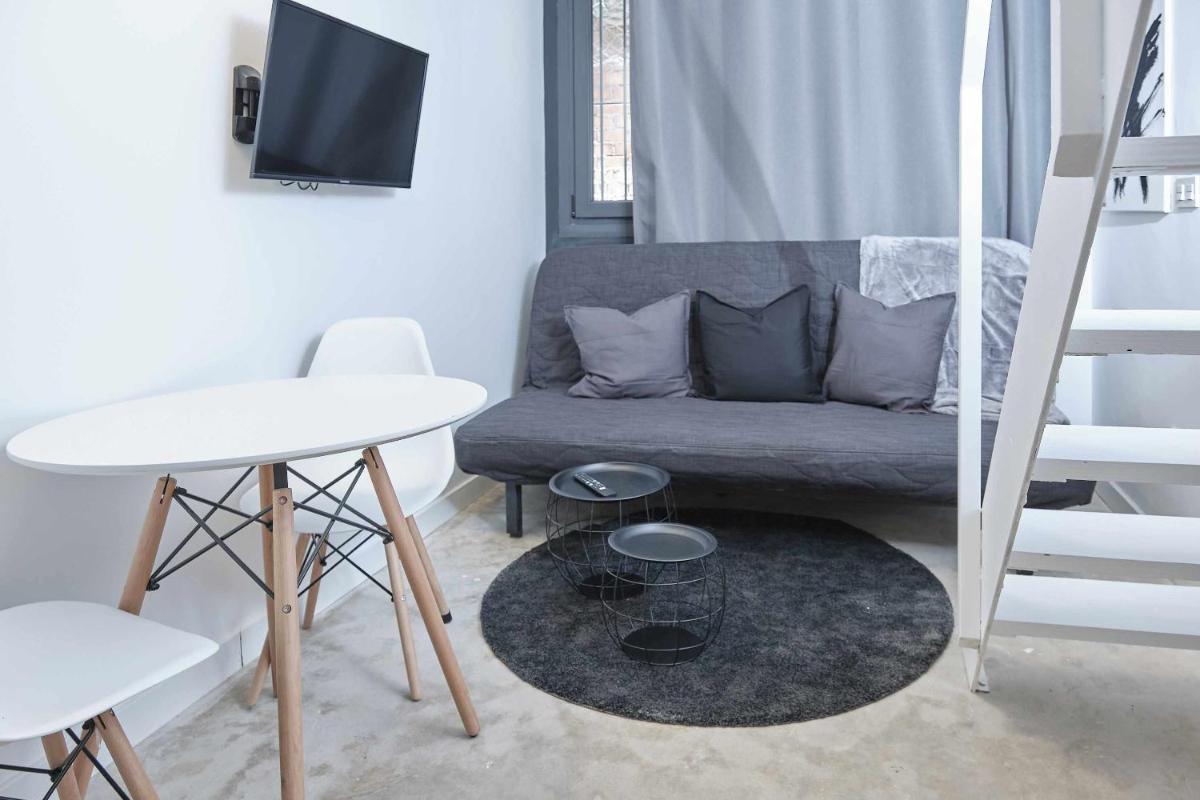 ANDALUCIA Modern & Luxury - Housity