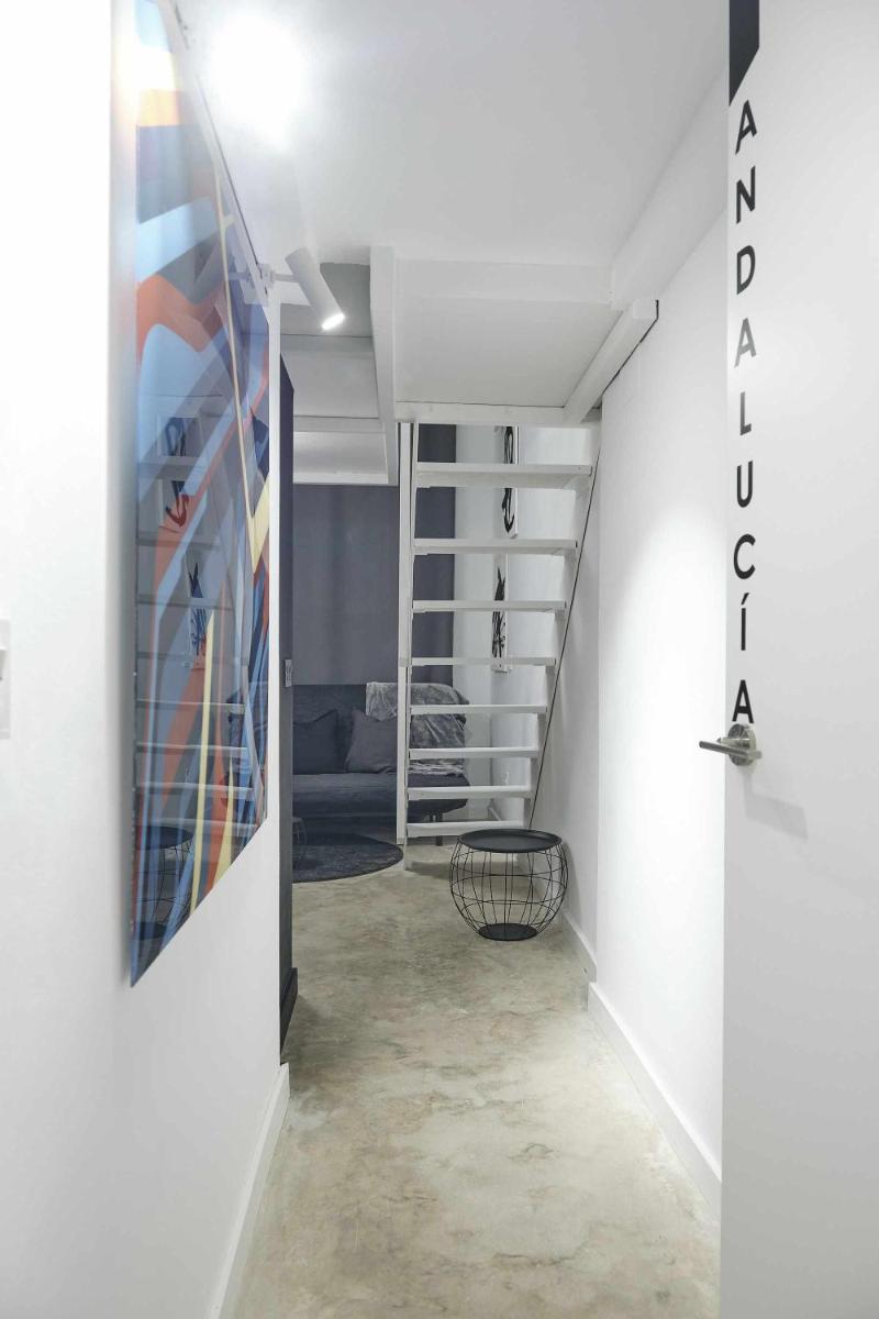 ANDALUCIA Modern & Luxury - Housity