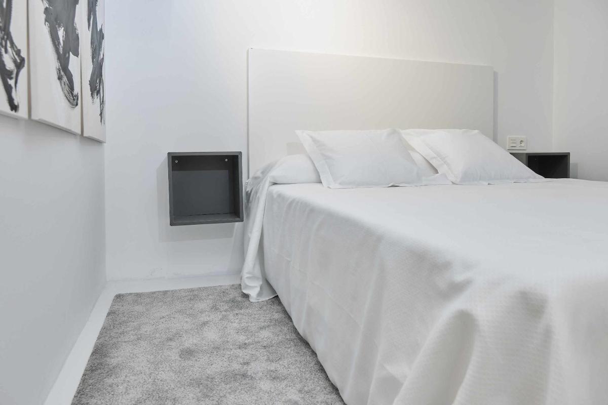 ANDALUCIA Modern & Luxury - Housity