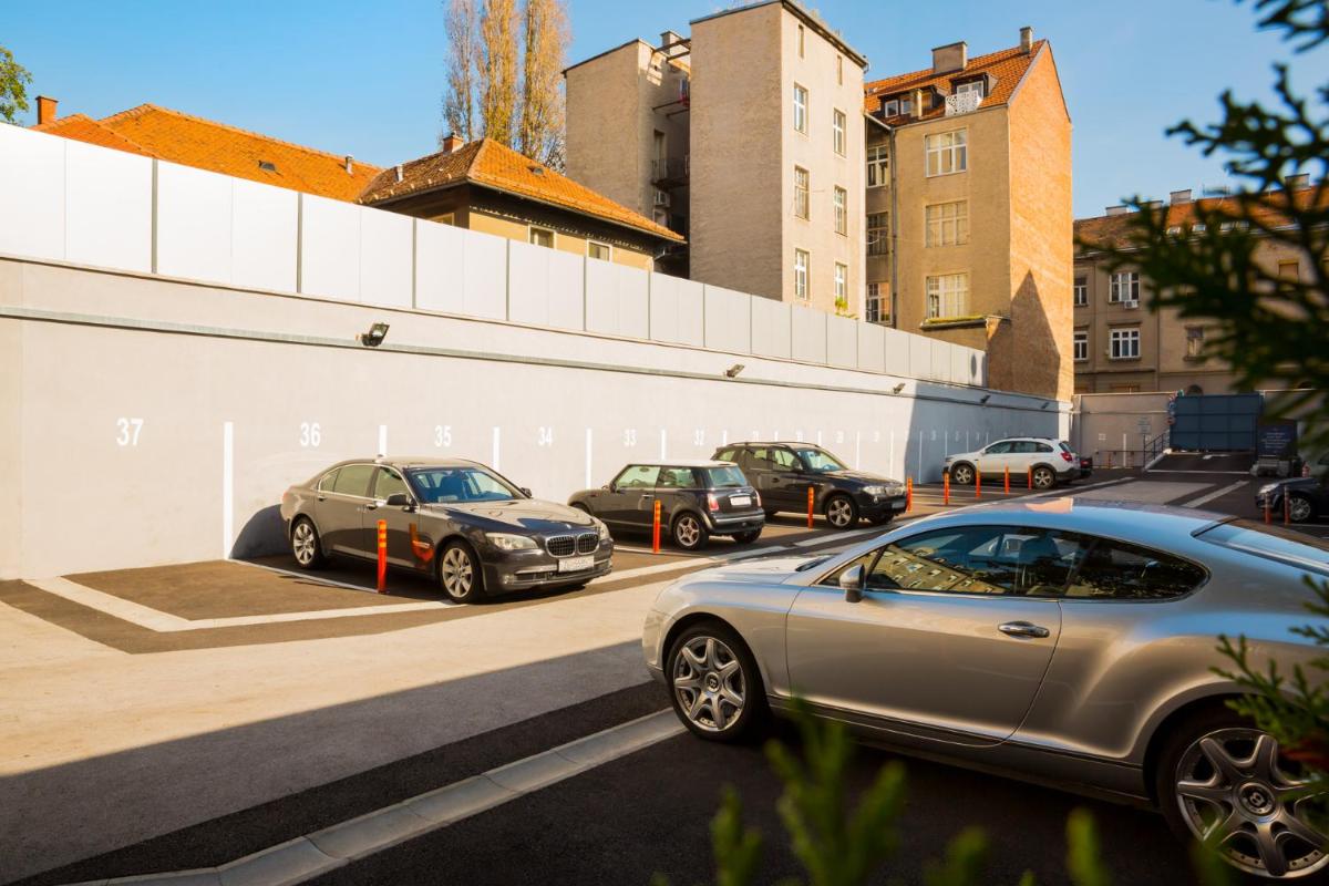 Best Western Premier Hotel Astoria - Hizvo
