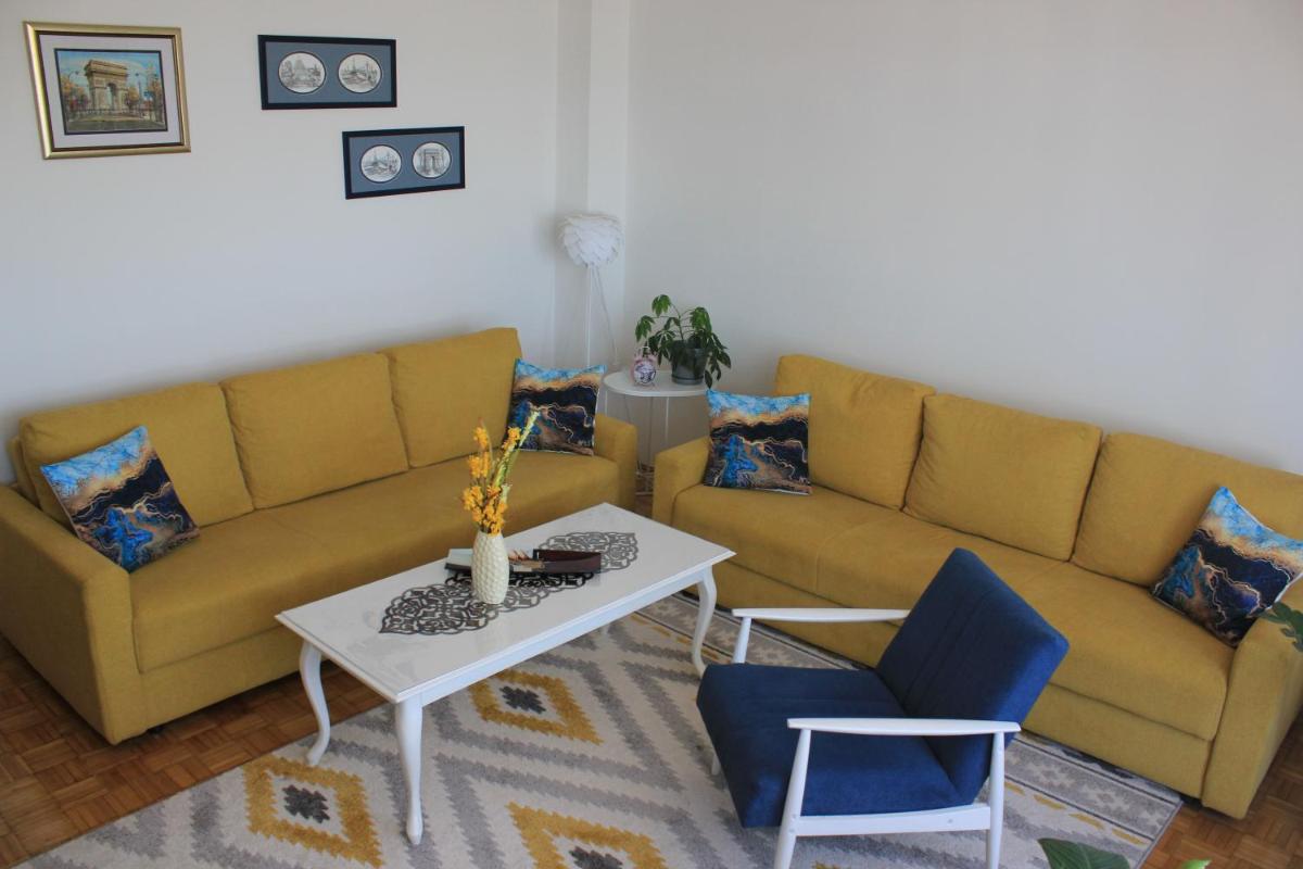 Sweet Home Gloria - Housity