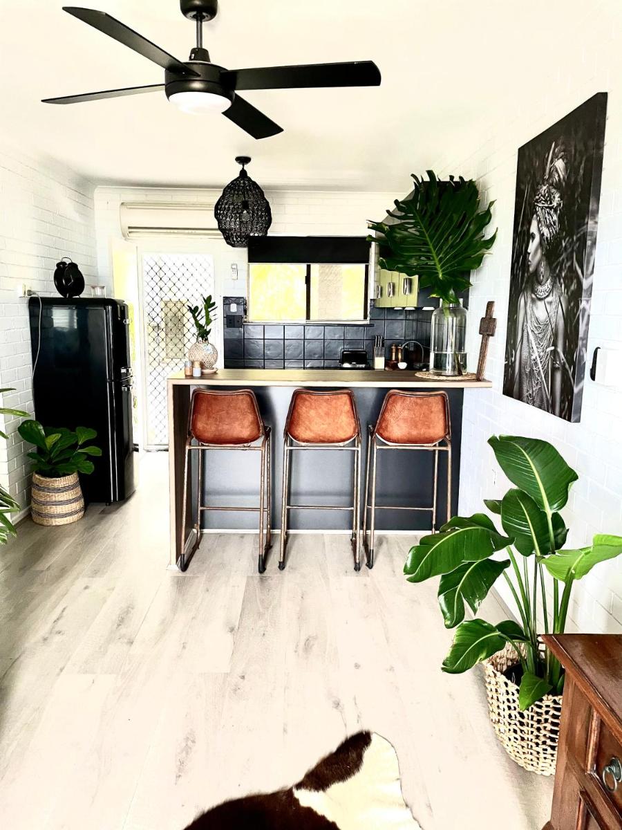 Island Views Accommodation - Housity