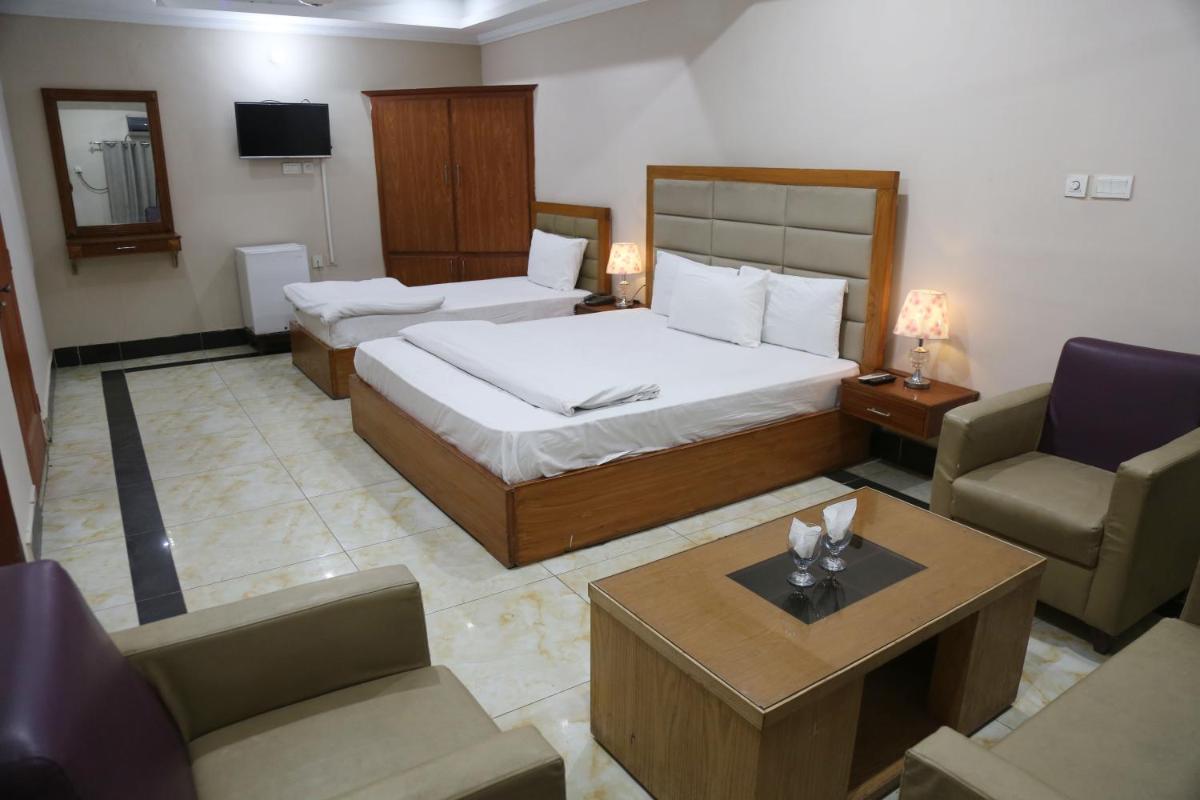 Suitetrails - The King Hotel