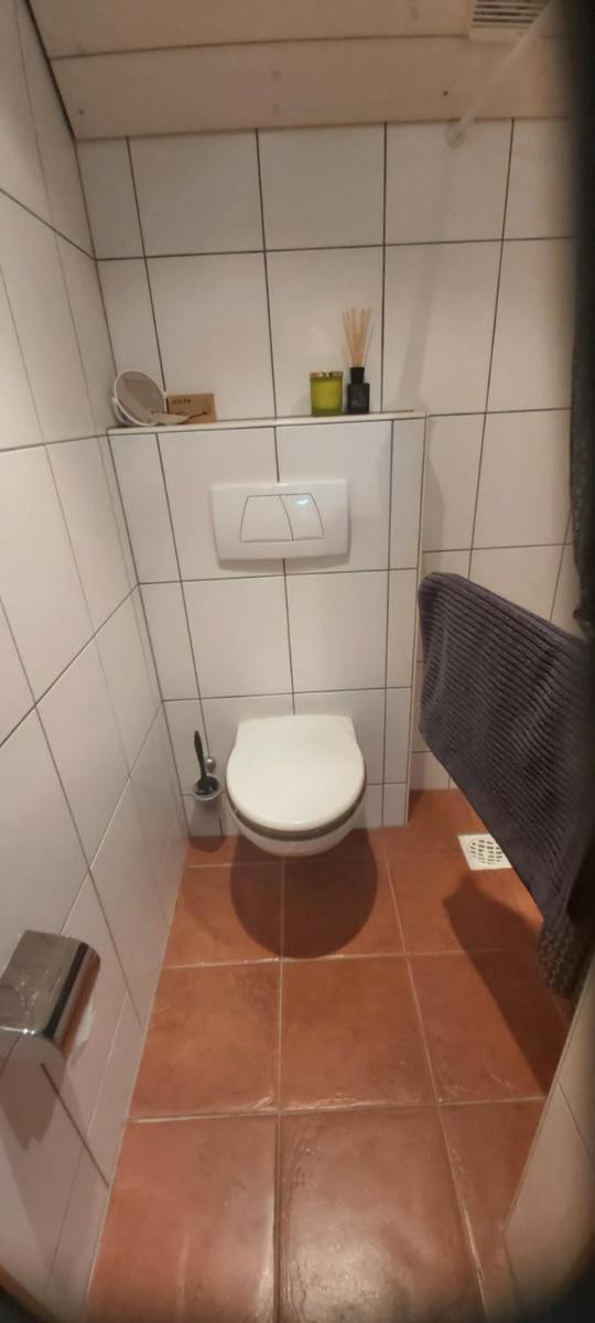 Mountain Village Room - Housity