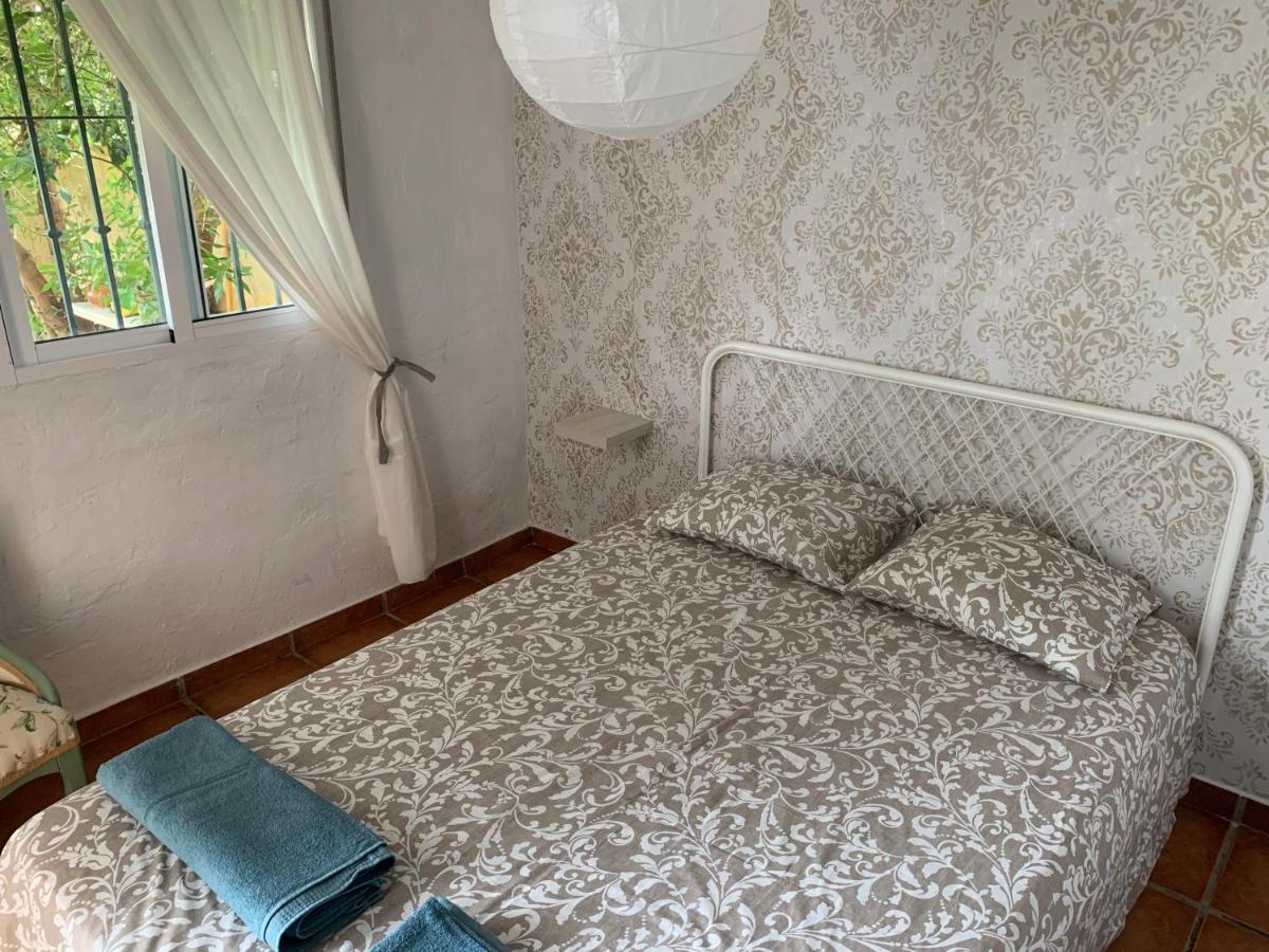 Apartamento con jardín y piscina en el faro de calaburras - Housity