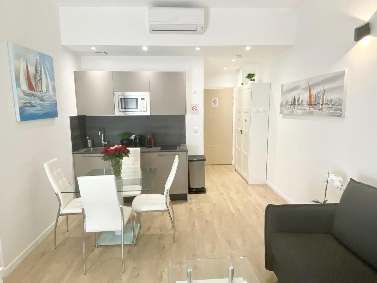 Central Modern Flat Lamartine - Housity