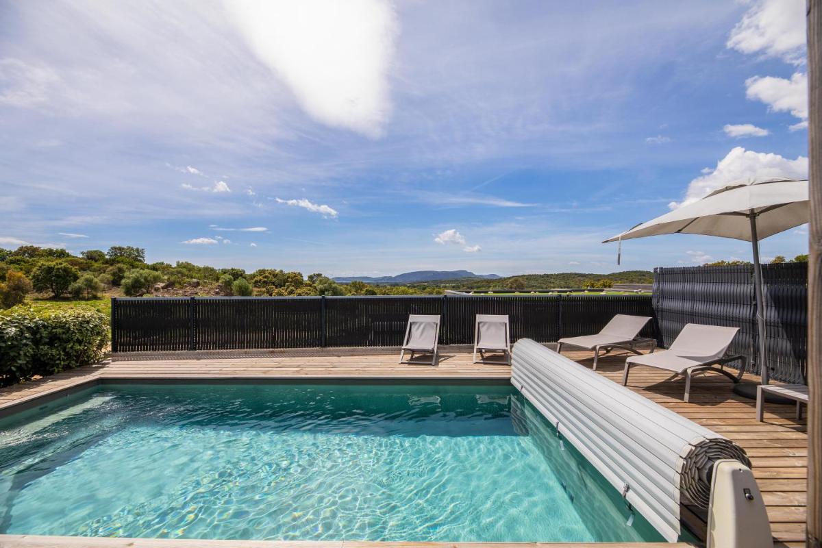 Piscine de l'établissement Résidence Pierre & Vacances Premium Les Terrasses d'Arsella ou située à proximité Piscine de l'établissement Résidence Pierre & Vacances Premium Les Terrasses d'Arsella ou située à proximité