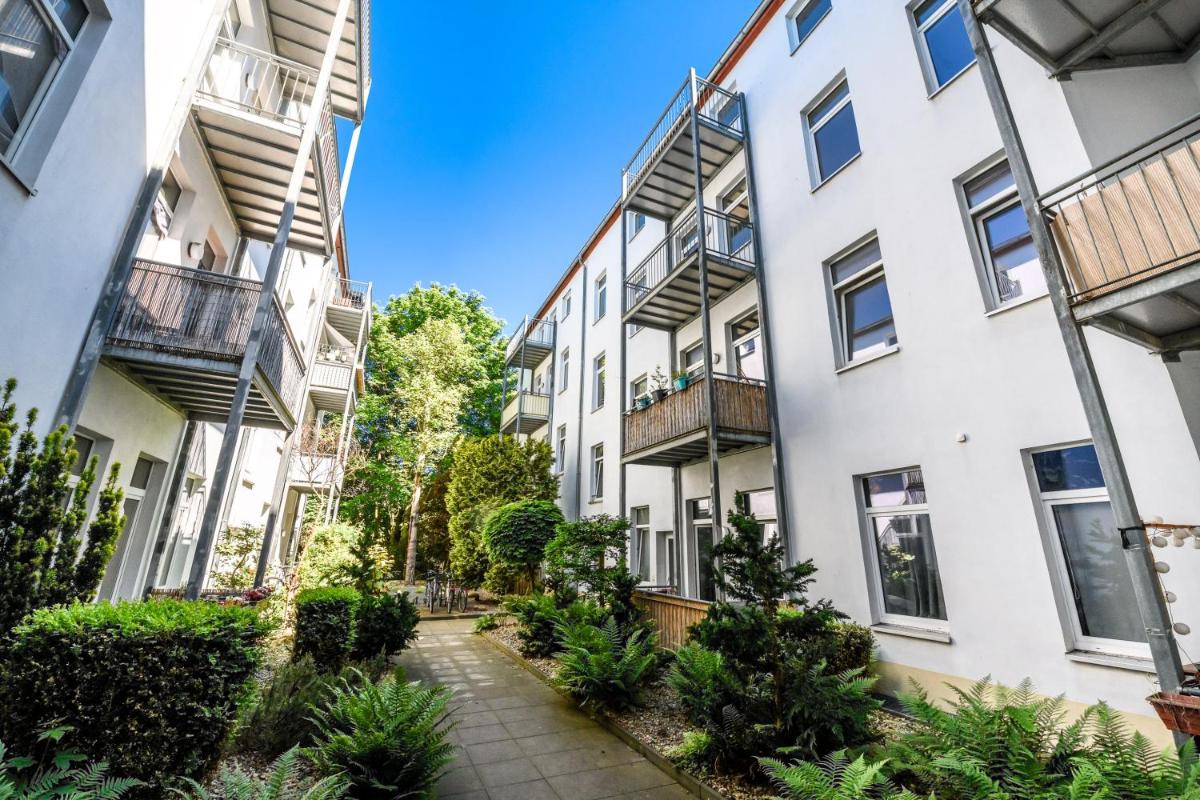 Helle Wohnung in Sudenburg mit Balkon - WLAN, 4 Schlafplätze - Housity