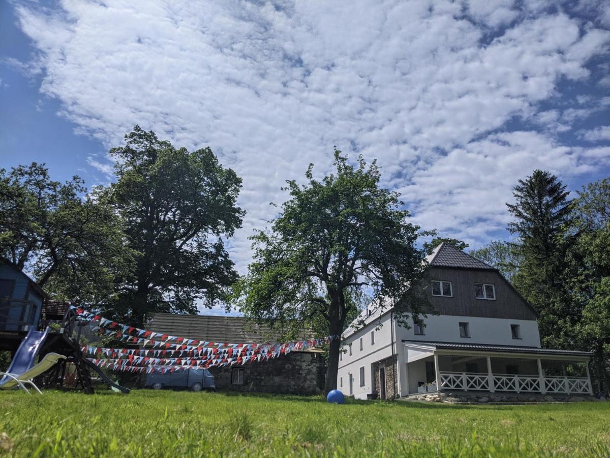 Siedlisko Krasna - Housity