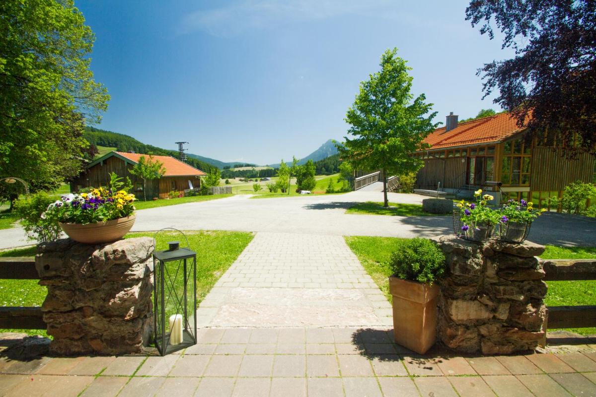 Labenbachhof Freizeit-Schulungs und Tagungszentrum - Housity