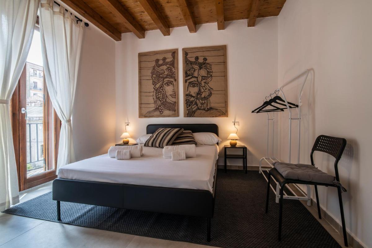 Lampionelli 12 Style Rooms - Housity