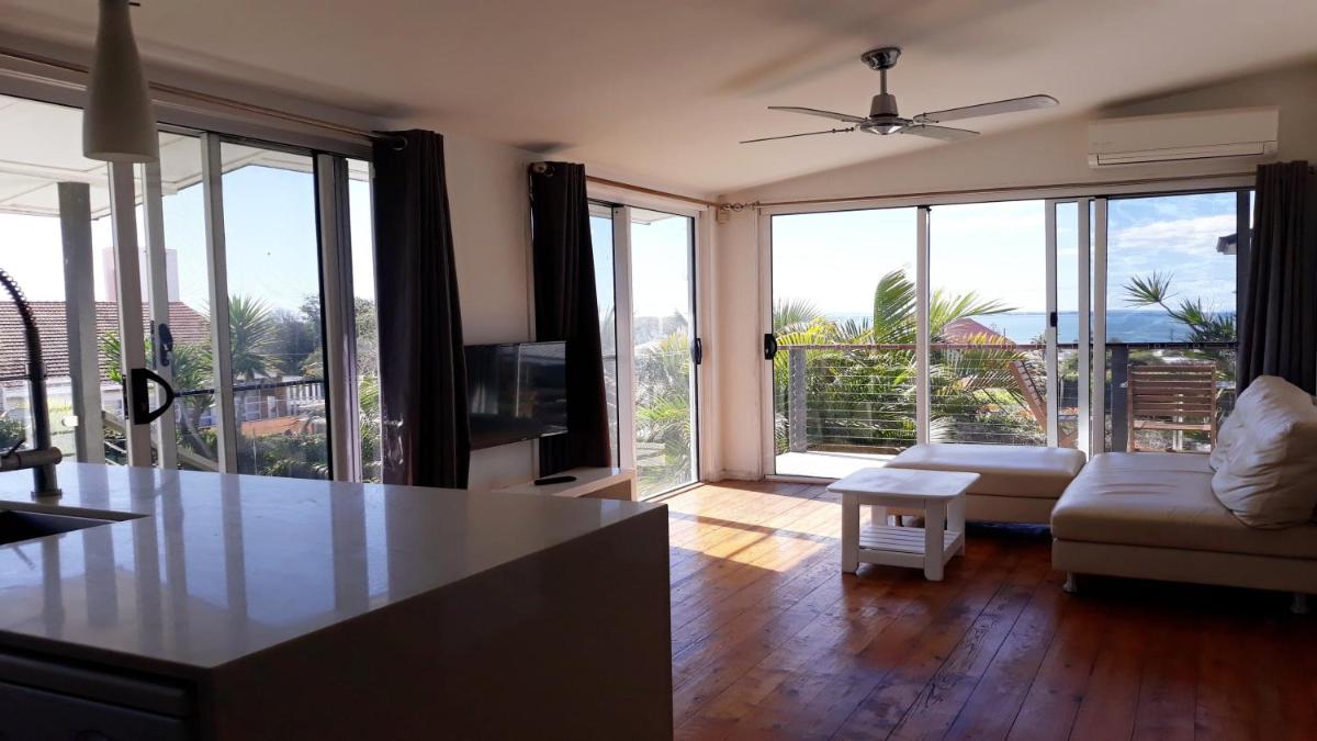 Suitetrails - Maple Villa - The Beach House by the bay