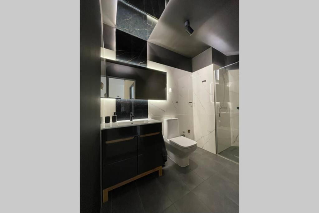 DarkHouse2 - Housity