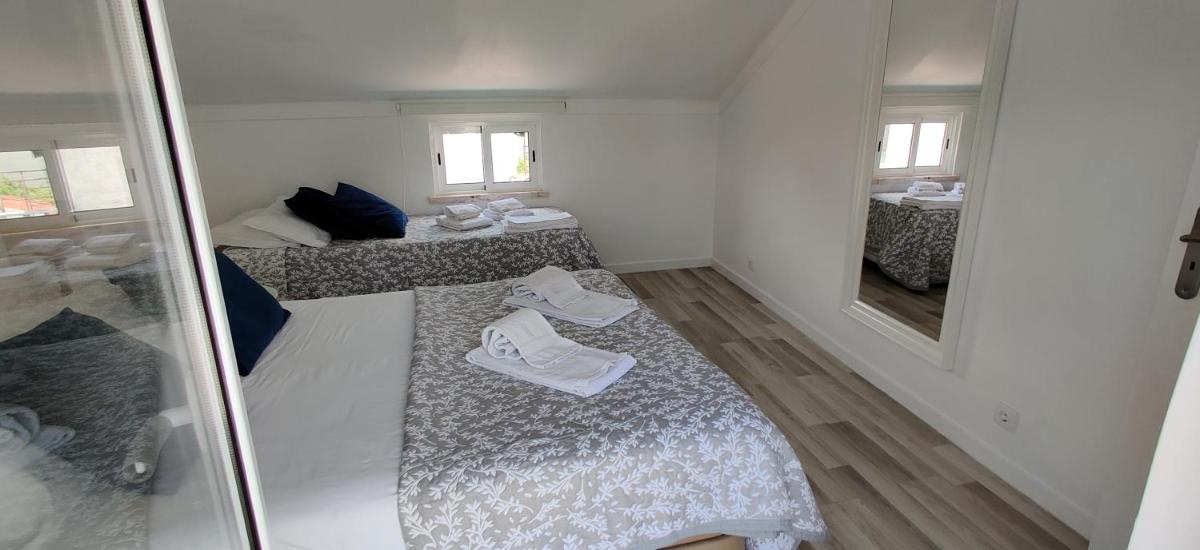 Nazaré Historic Beach House-1 minute to the beach - Housity