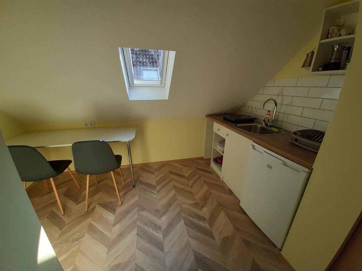 Gyopár Gyöngye Apartmanház - Housity